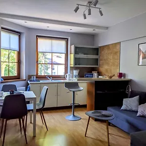 24 Apartament